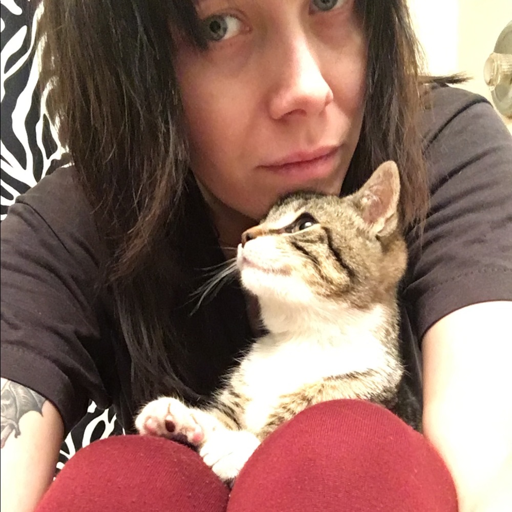 Meet your Posher, Chloe